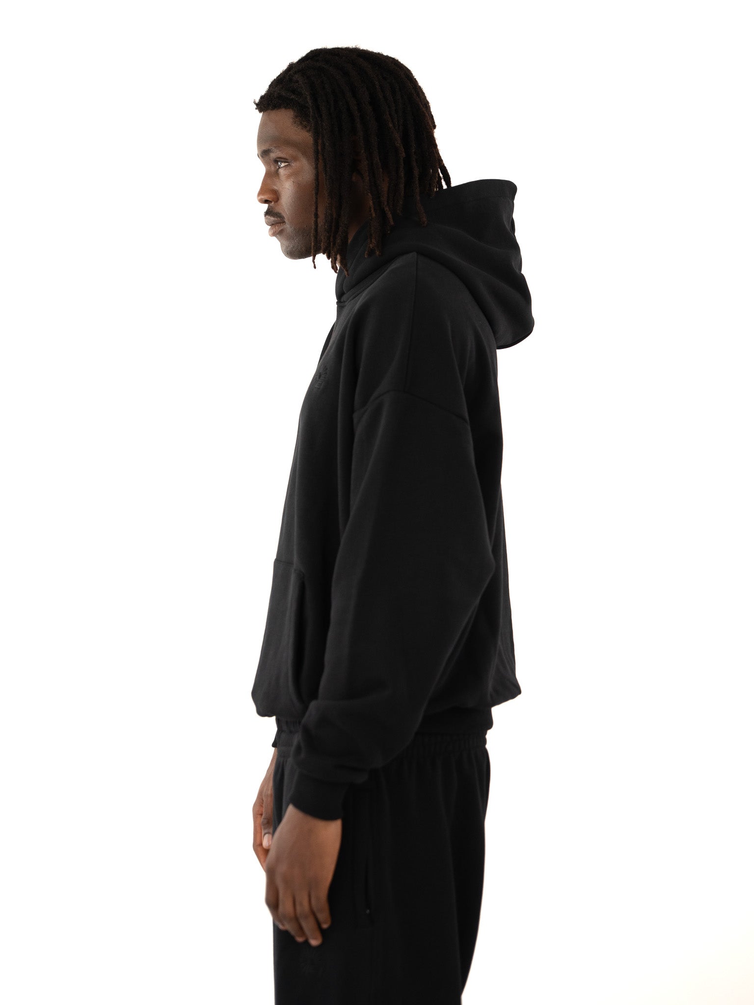 BASIC HOODIE - BLACK