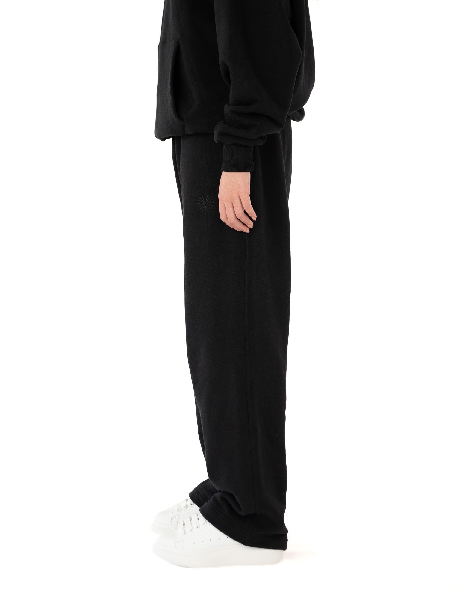 BASIC JOGGER - BLACK