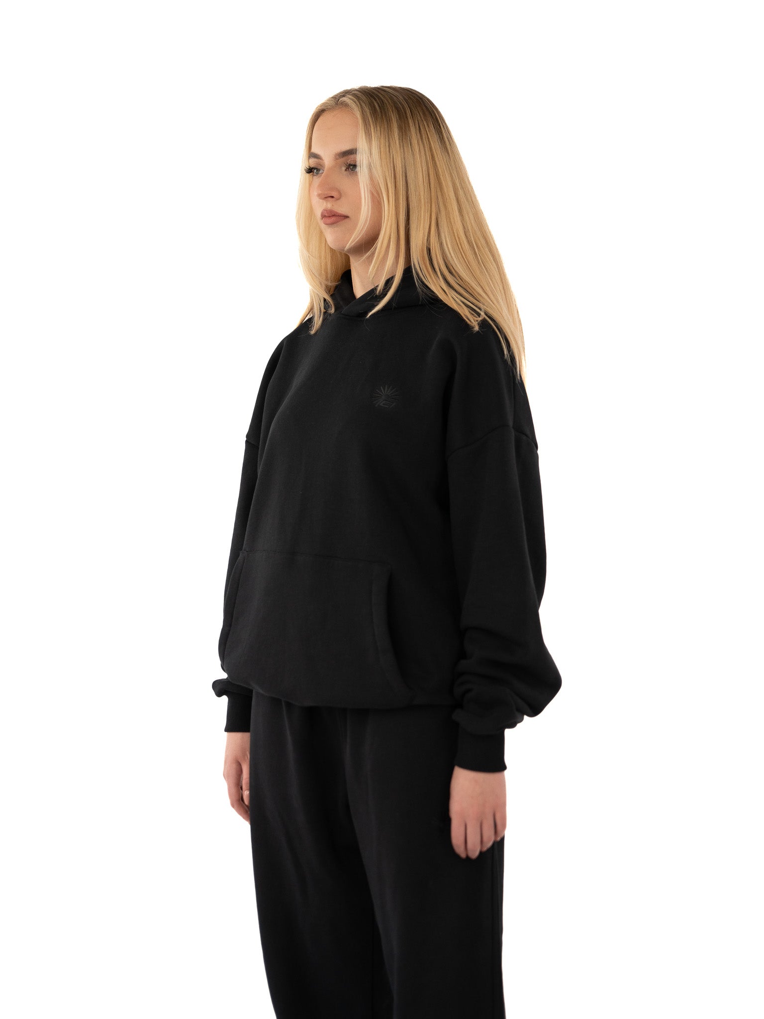 BASIC HOODIE - BLACK